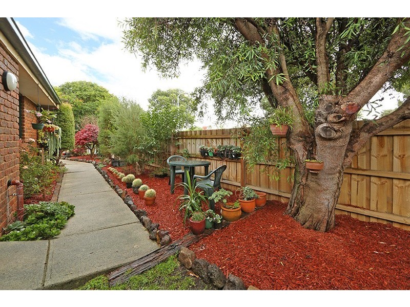 11 Willow Avenue, Rowville VIC 3178