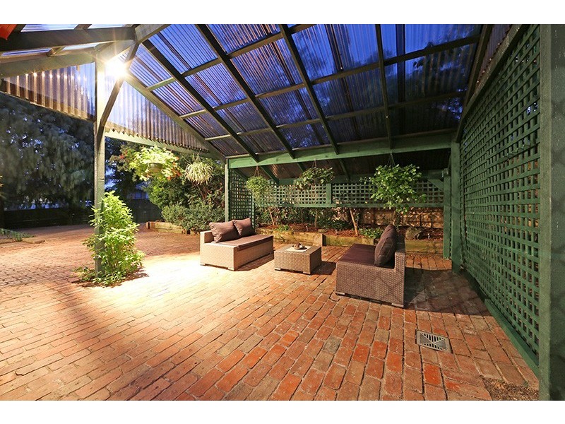 32 Crestdale Road, Wantirna VIC 3152