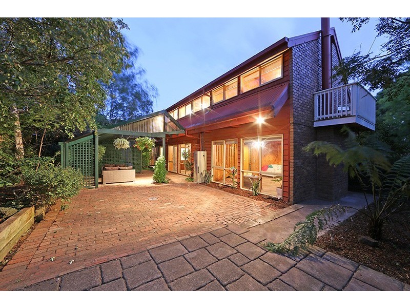 32 Crestdale Road, Wantirna VIC 3152