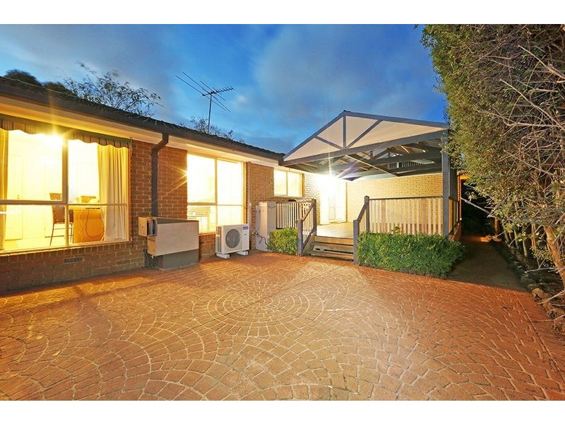 18 Salerno Way, Rowville VIC 3178