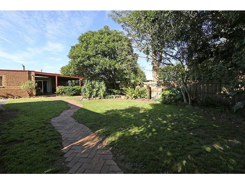 48 Silverton Drive, Ferntree Gully VIC 3156