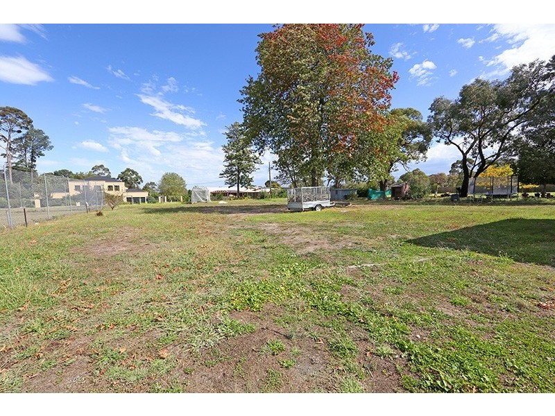 8 McKay Road, Rowville VIC 3178