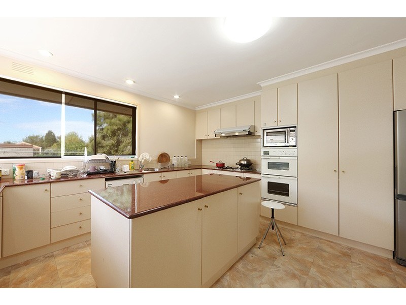 8 McKay Road, Rowville VIC 3178