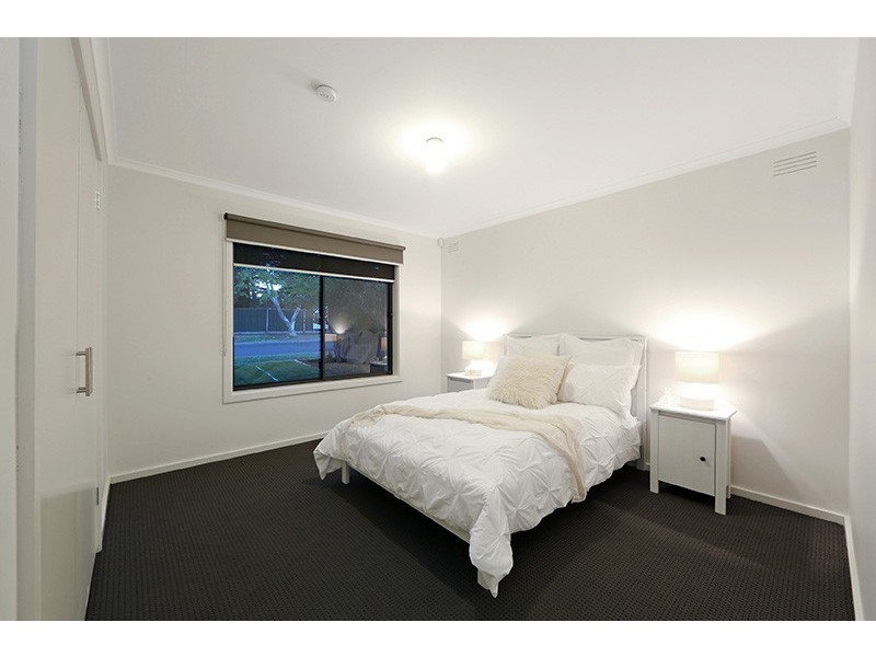 1/4 Third Avenue, Rowville VIC 3178
