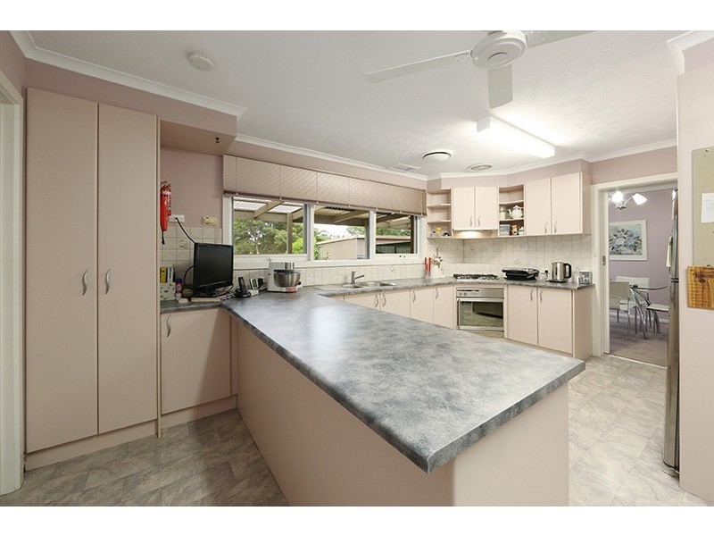 40 Bellbird Drive, Wantirna VIC 3152