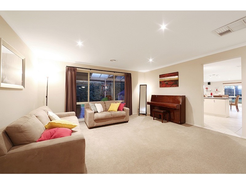 64 Waradgery Drive, Rowville VIC 3178