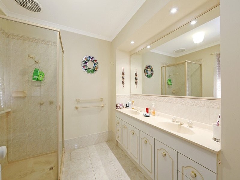 4 Rosebank Court, Rowville VIC 3178