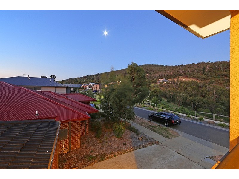 18 Stringybark Drive, Ferntree Gully VIC 3156