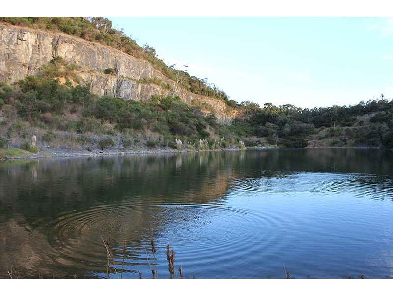 18 Stringybark Drive, Ferntree Gully VIC 3156