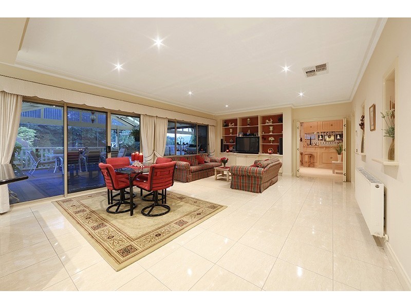 50 Grange Drive, Lysterfield VIC 3156