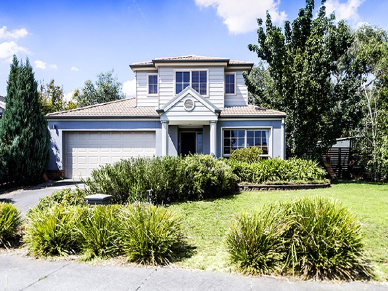 26 Sovereign Crest Boulevard, Rowville VIC 3178