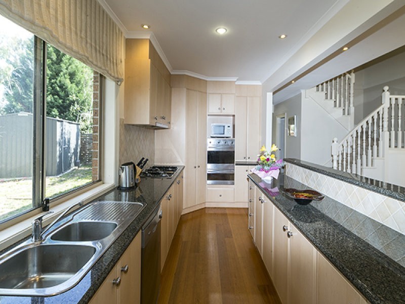 26 Sovereign Crest Boulevard, Rowville VIC 3178