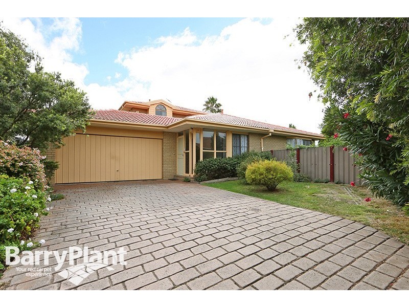 16 Linnel Court, Rowville VIC 3178