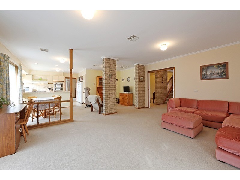 16 Linnel Court, Rowville VIC 3178