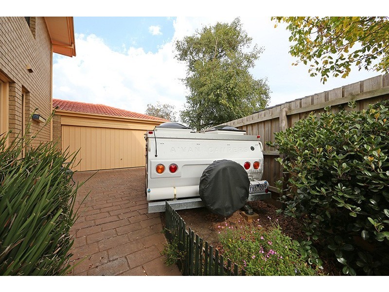 16 Linnel Court, Rowville VIC 3178