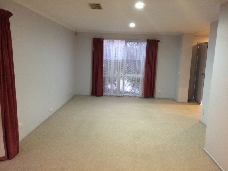 13 Landsborough Avenue, Rowville VIC 3178