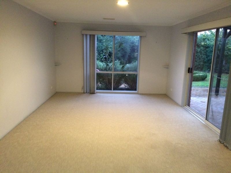 13 Landsborough Avenue, Rowville VIC 3178