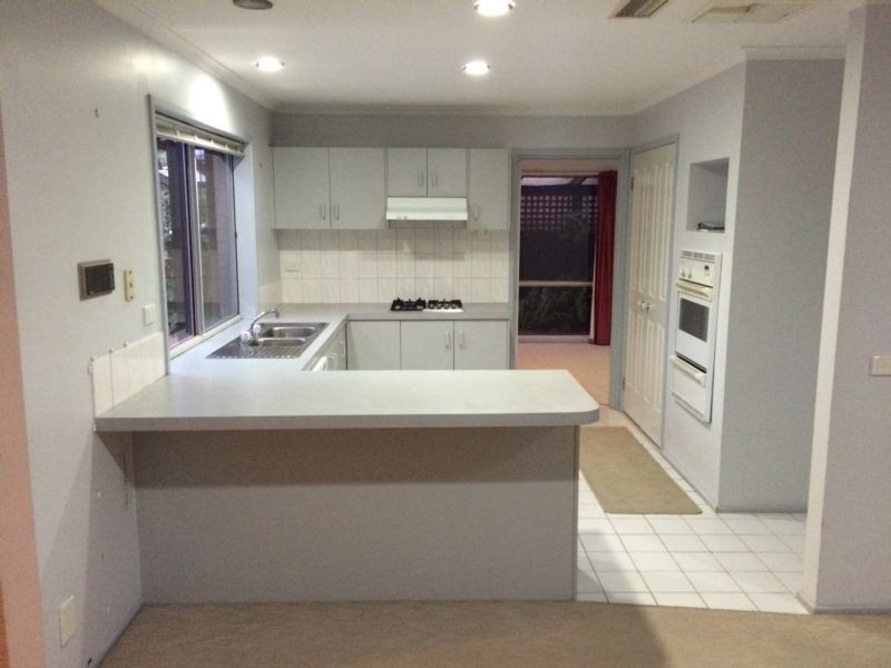 13 Landsborough Avenue, Rowville VIC 3178