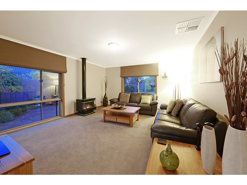 79 Mantung Crescent, Rowville VIC 3178