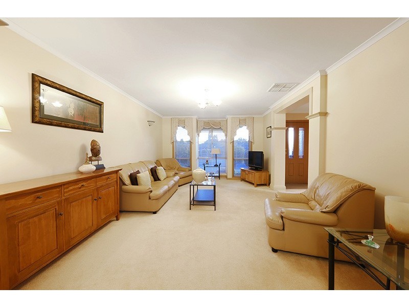 79 Mantung Crescent, Rowville VIC 3178