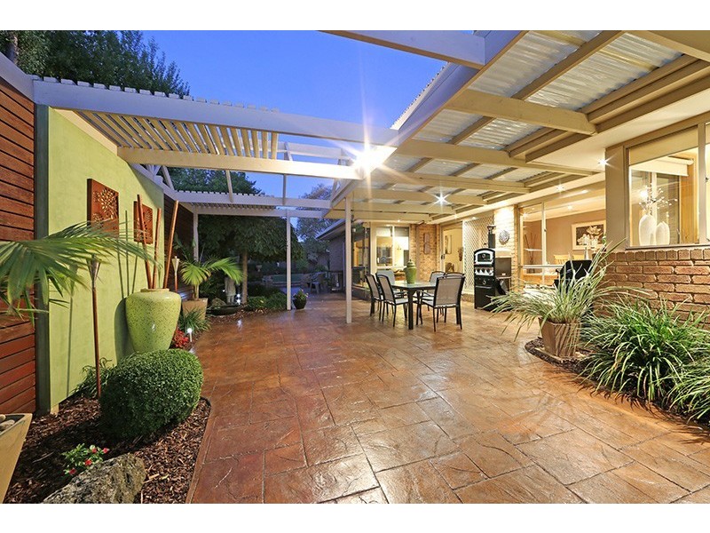 79 Mantung Crescent, Rowville VIC 3178