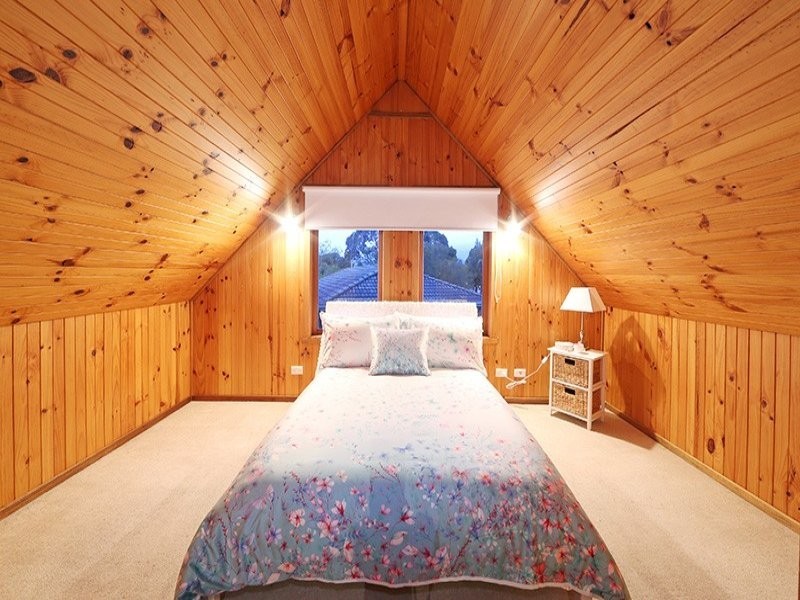 32 Crestdale Road, Wantirna VIC 3152