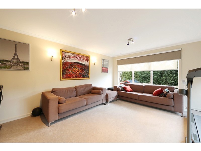 19 Oaktree Rise, Lysterfield VIC 3156