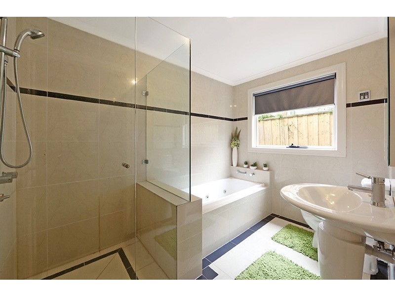 19 Oaktree Rise, Lysterfield VIC 3156