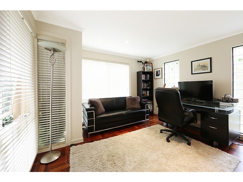 19 Oaktree Rise, Lysterfield VIC 3156