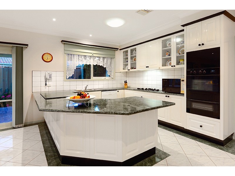 5 Wyandra Way, Rowville VIC 3178