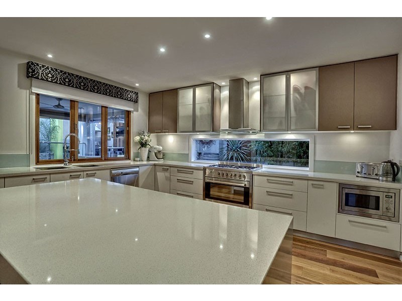 18 Kilcatten Rise, Rowville VIC 3178