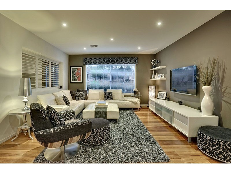 18 Kilcatten Rise, Rowville VIC 3178