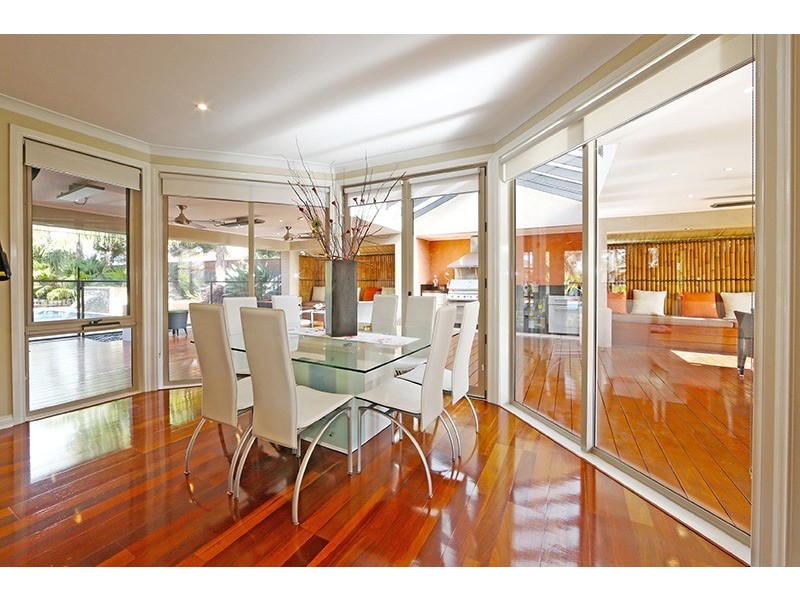 4 Dean Close, Rowville VIC 3178