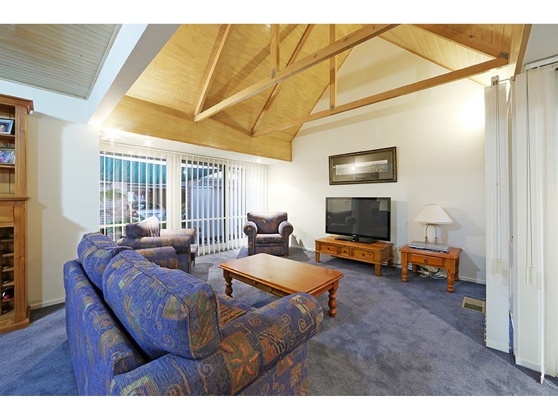 31 Buckingham Drive, Rowville VIC 3178