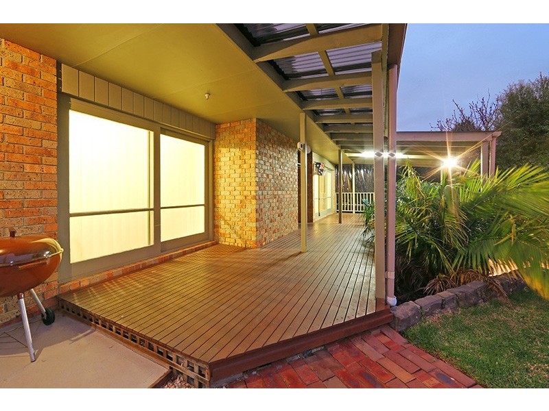 31 Buckingham Drive, Rowville VIC 3178