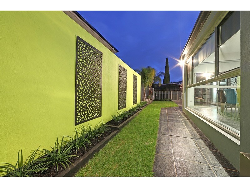 14 Kilcatten Rise, Rowville VIC 3178