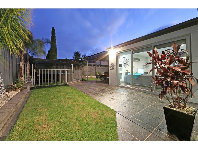 14 Kilcatten Rise, Rowville VIC 3178