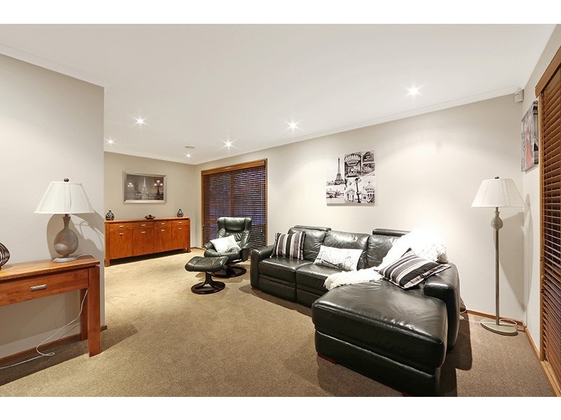 9 Easton Court, Ferntree Gully VIC 3156