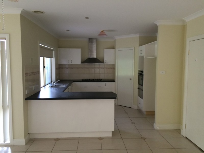 16 Eureka Crescent, Narre Warren South VIC 3805