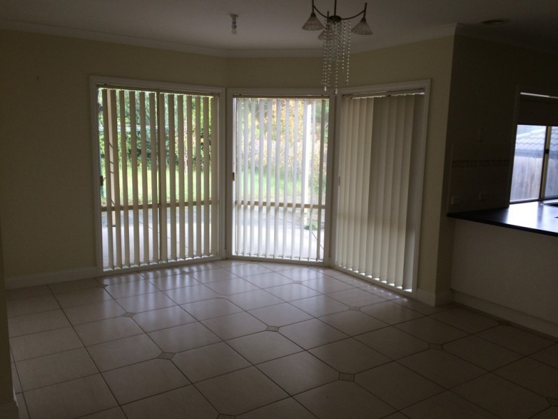 16 Eureka Crescent, Narre Warren South VIC 3805