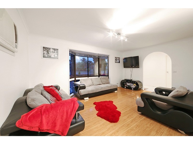 7 Metcalf Cres, Rowville VIC 3178