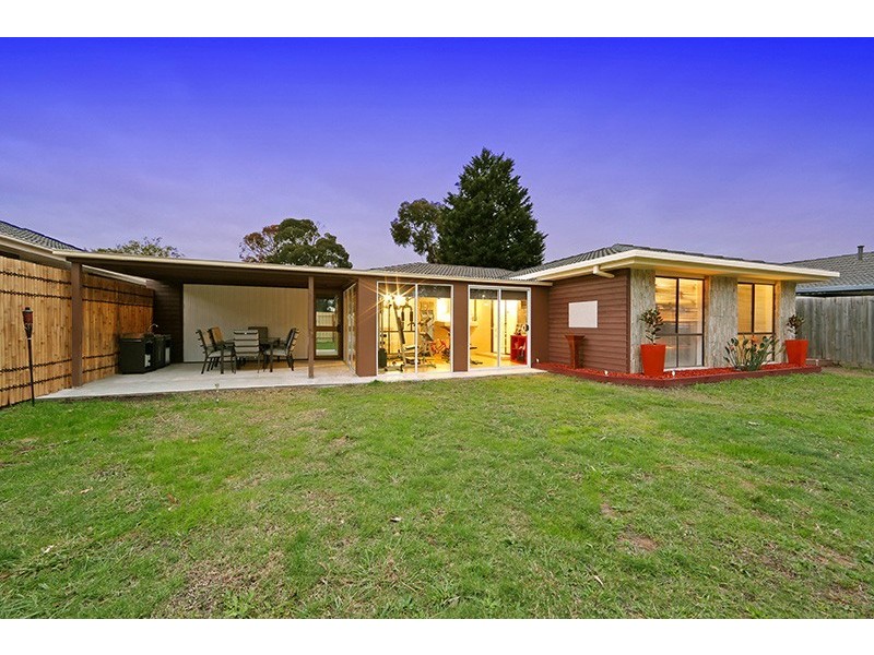 7 Metcalf Cres, Rowville VIC 3178