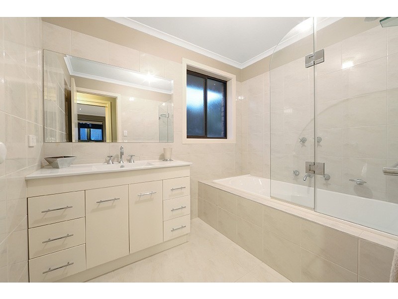 294 Dandelion Drive, Rowville VIC 3178