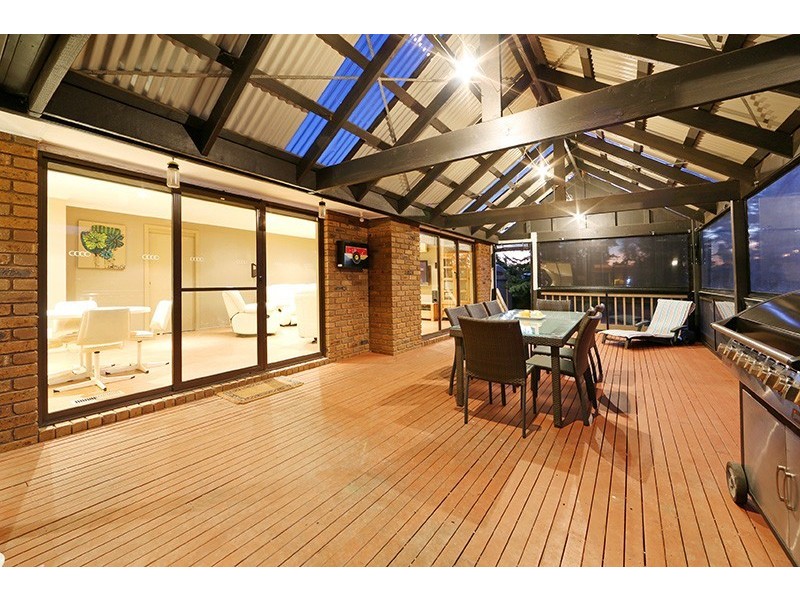 294 Dandelion Drive, Rowville VIC 3178