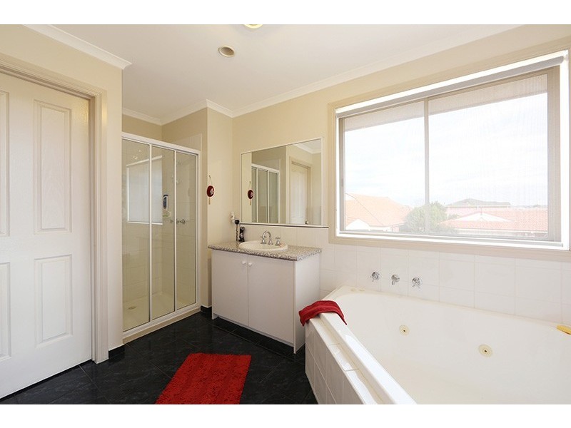 47 Fairway Drive, Rowville VIC 3178