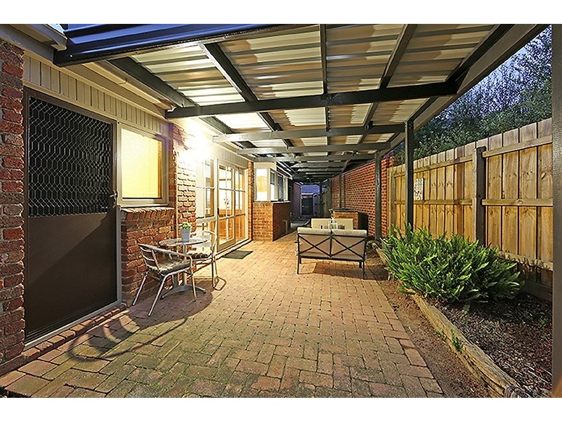 4 Woodside Dve, Rowville VIC 3178