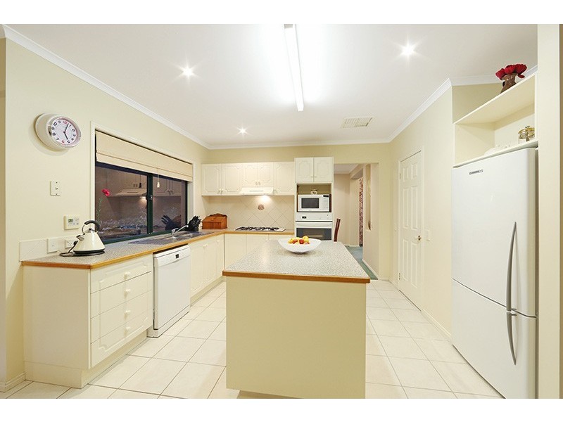 18 Redwood Court, Lysterfield VIC 3156