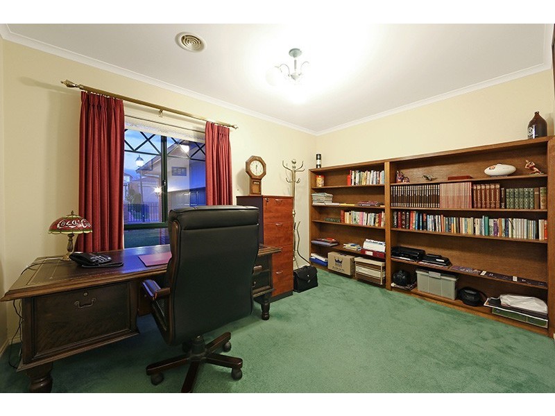 18 Redwood Court, Lysterfield VIC 3156