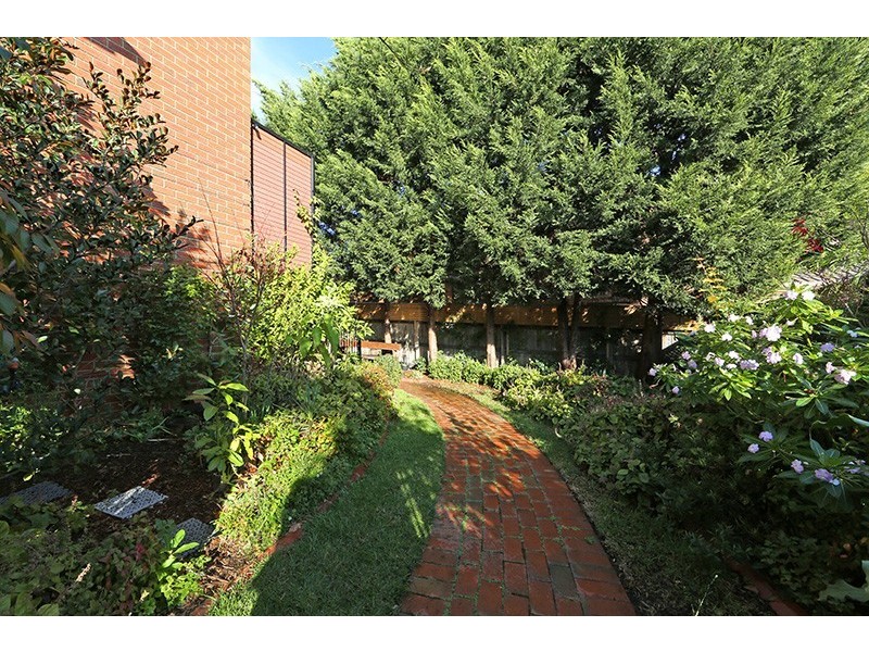 18 Redwood Court, Lysterfield VIC 3156