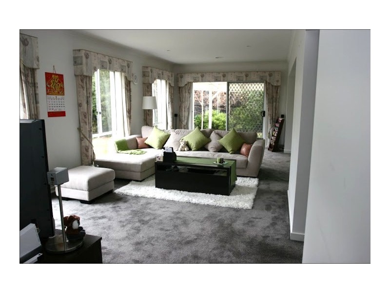 7 Sovereign Manors Crescent, Rowville VIC 3178